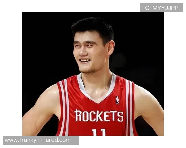 白岩松深度专访姚明探讨篮球人生与社会责任的交汇点