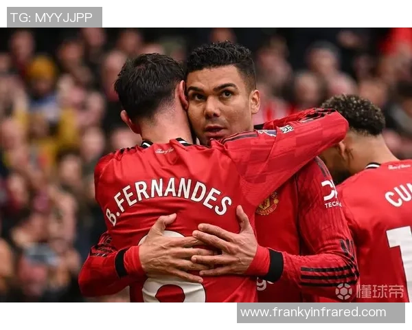 西甲激战：本菲卡大胜曼联5比1补时进球点燃全场激情